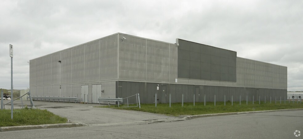 1755 Rue de Lierre, Laval, QC à vendre - Photo principale - Image 1 de 1