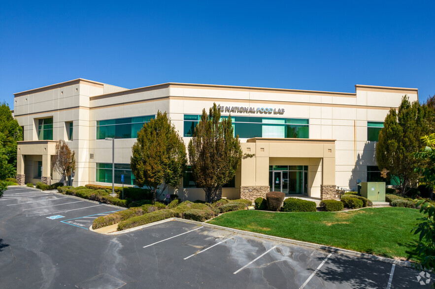 365 N Canyons Pky, Livermore, CA for lease - Primary Photo - Image 1 of 9