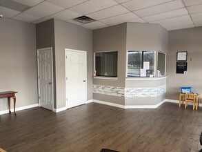 359-441 Miamisburg Centerville Rd, Centerville, OH for lease Interior Photo- Image 2 of 9