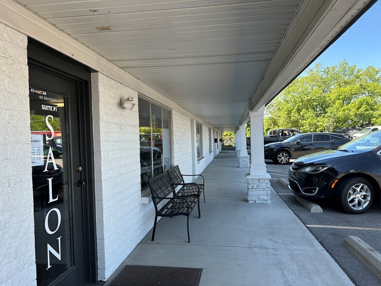 1975 N Main St, Layton, UT for lease - Building Photo - Image 3 of 5