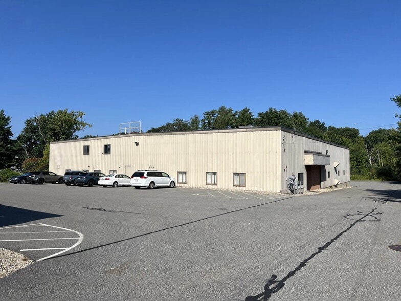 11 Executive Dr, Hudson, NH for lease - Building Photo - Image 2 of 3