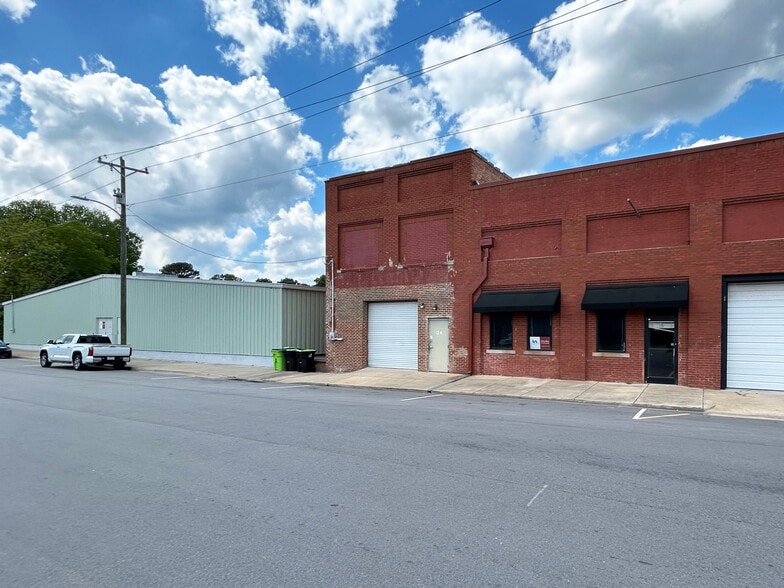 124 W Vance St, Zebulon, NC for sale - Building Photo - Image 1 of 6