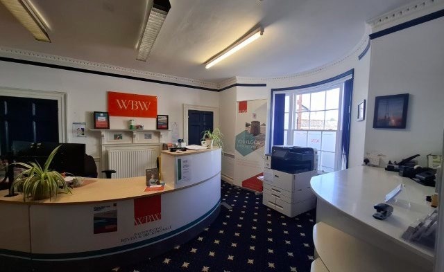 7 Silver St, Axminster for sale - Interior Photo - Image 3 of 7