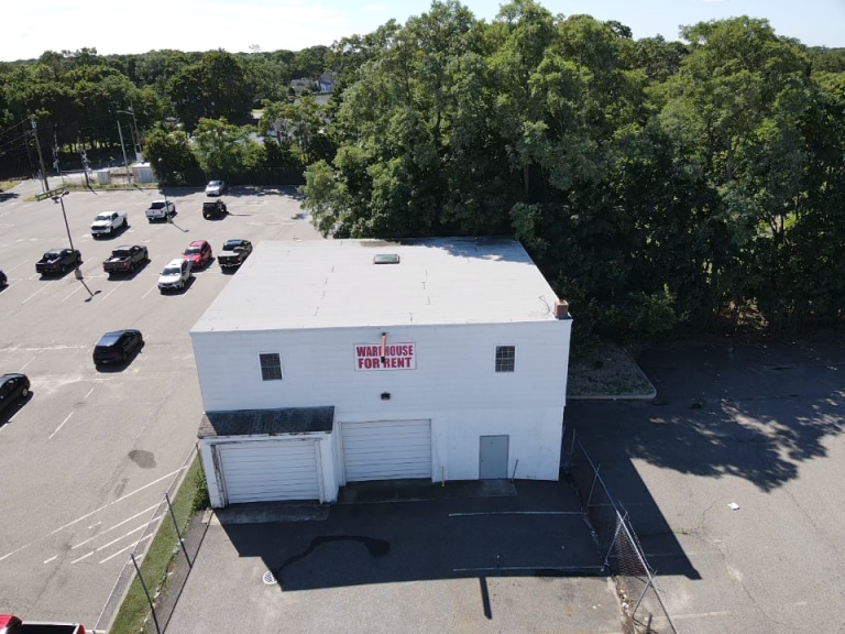 426 E Main St, Patchogue, NY for lease - Building Photo - Image 3 of 5