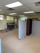 675 Line Rd, Aberdeen, NJ for lease Interior Photo- Image 2 of 4