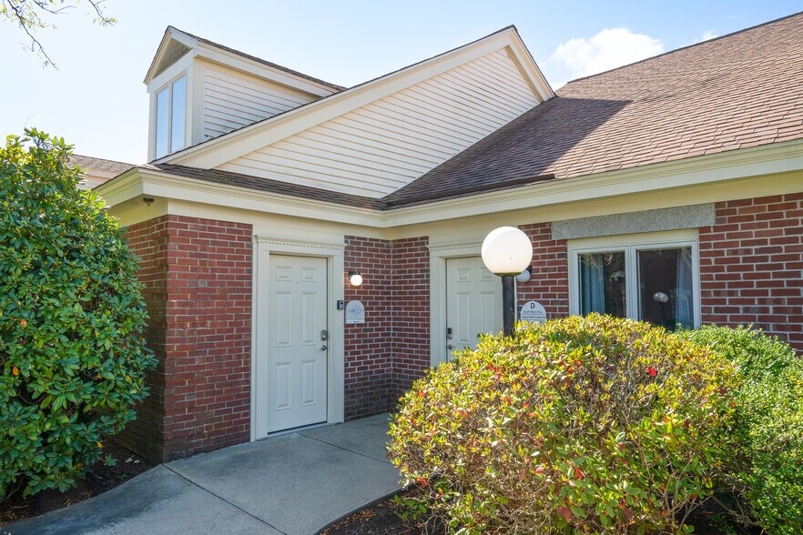 769 Plain St, Marshfield, MA à louer - Photo du bâtiment - Image 2 de 8