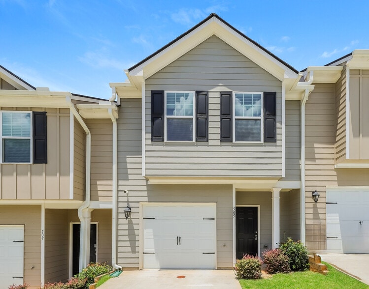 10-Townhome Package in East Point, GA portfolio of 10 properties for sale on LoopNet.ca - Building Photo - Image 3 of 14
