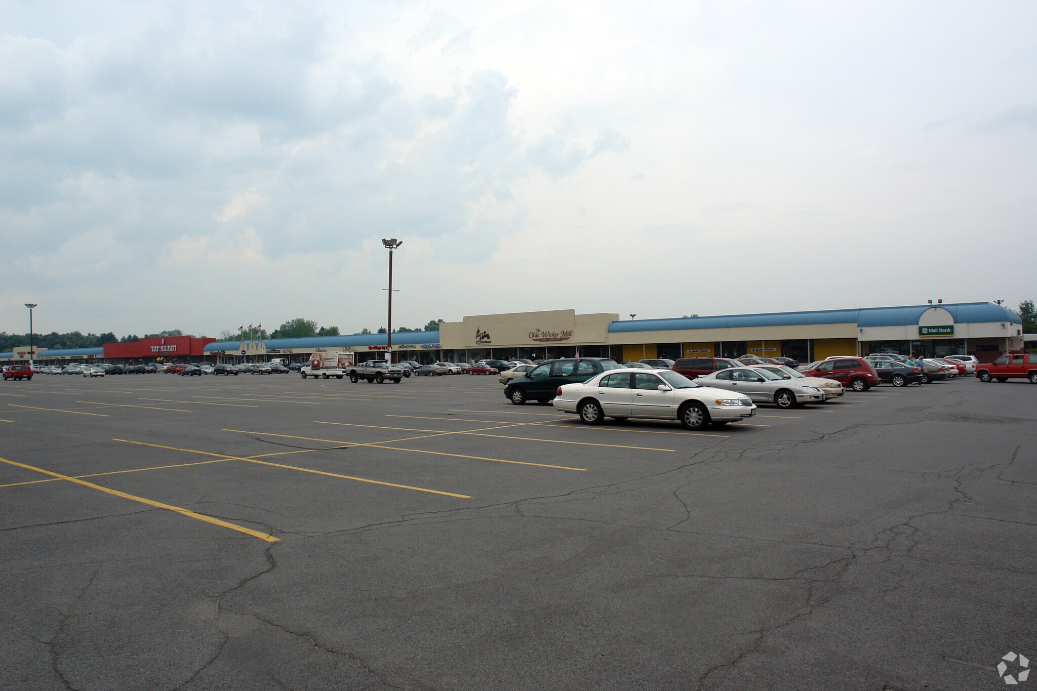 36 New Hartford Shopping Ctr, New Hartford, NY for lease Primary Photo- Image 1 of 5