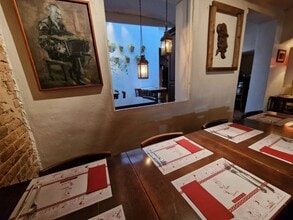 Retail in Barcelona, Barcelona for lease Interior Photo- Image 2 of 7