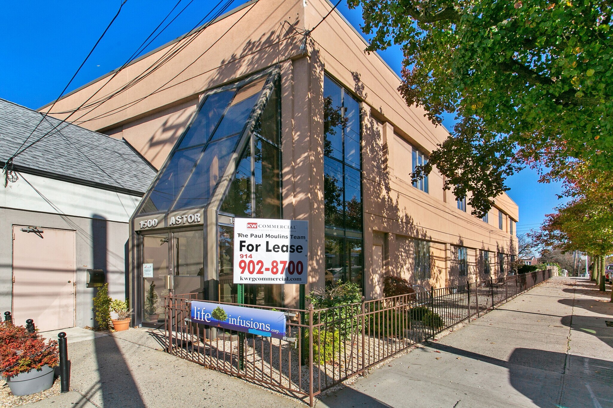1500 Astor Ave, Bronx, NY à louer Photo du bâtiment- Image 1 de 18