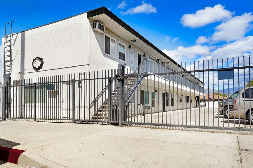 10028 San Fernando Rd, Pacoima, CA for sale - Building Photo - Image 3 of 17