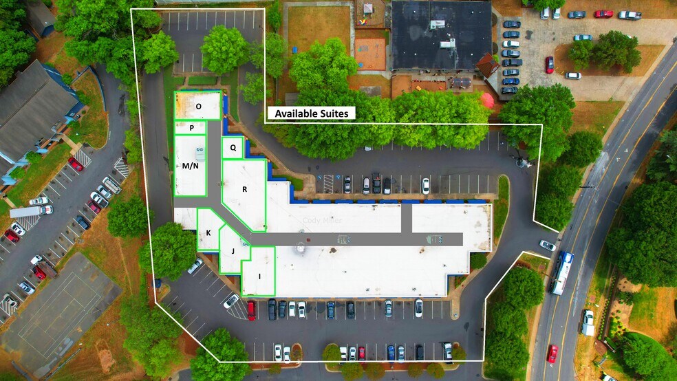 7701 Sharon Lakes Rd, Charlotte, NC à louer - Photo du bâtiment - Image 3 de 4