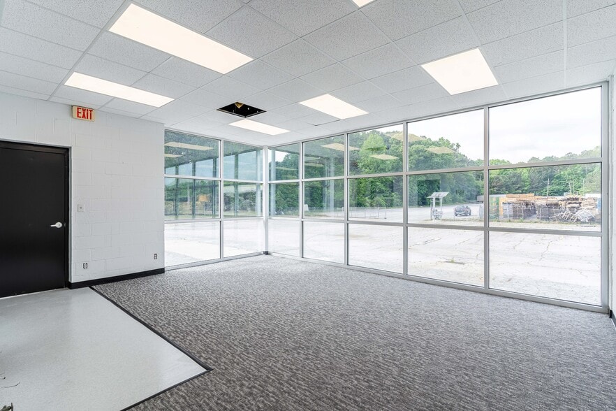 2300 Jonesboro Rd SE, Atlanta, GA à louer - Photo intérieure - Image 2 de 11