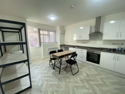 435-437 Halesowen Rd, Cradley Heath à louer - Photo intérieure - Image 2 de 3