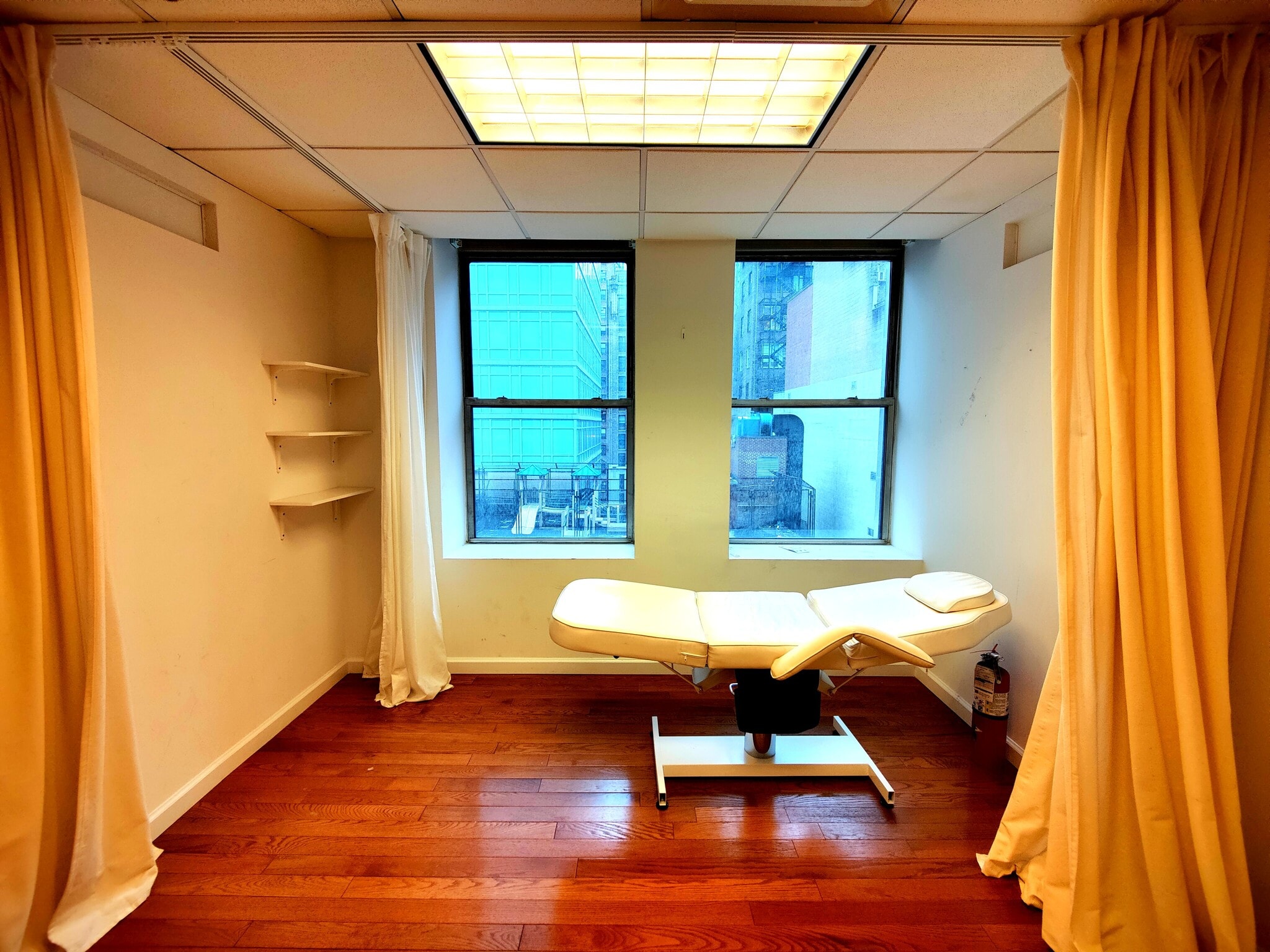 315 Fifth Ave, New York, NY for lease Interior Photo- Image 1 of 6