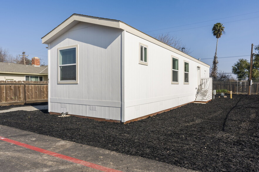 2030 E Grayson Rd, Ceres, CA for sale - Primary Photo - Image 1 of 11