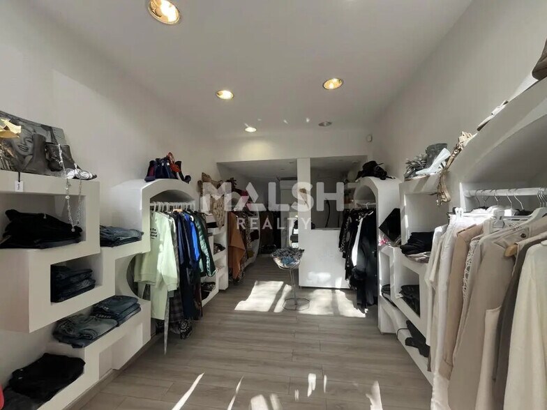 Retail in Lyon for lease - Interior Photo - Image 3 of 4