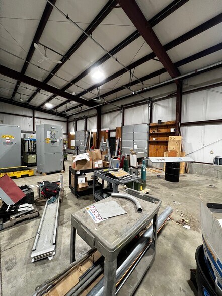 152 Centre St, Holbrook, MA à louer - Photo du bâtiment - Image 2 de 9