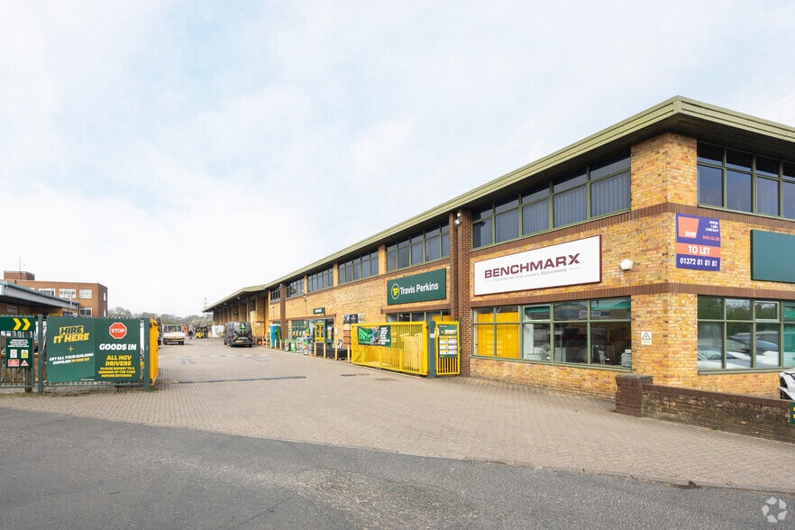 Oak Rd, Leatherhead for lease - Building Photo - Image 3 of 3