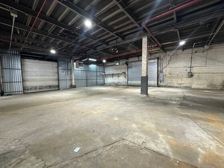 656 Montauk Ave, Brooklyn, NY à louer - Photo du bâtiment - Image 3 de 16