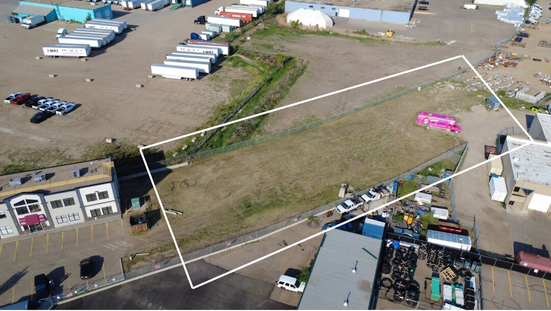 99 St Unit A NW, Edmonton, AB à vendre Photo du bâtiment- Image 1 de 1