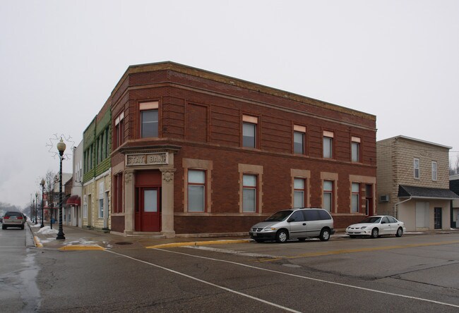 Plus de détails pour 231 E Railway St, Coleman, MI - Bureau à louer