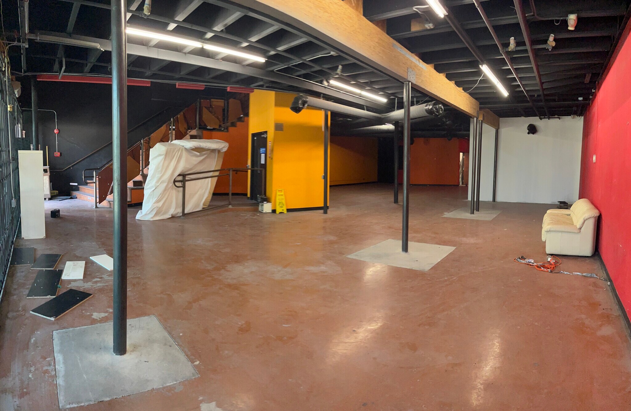 2128-2142 E Orangethorpe Ave, Fullerton, CA for lease Interior Photo- Image 1 of 2