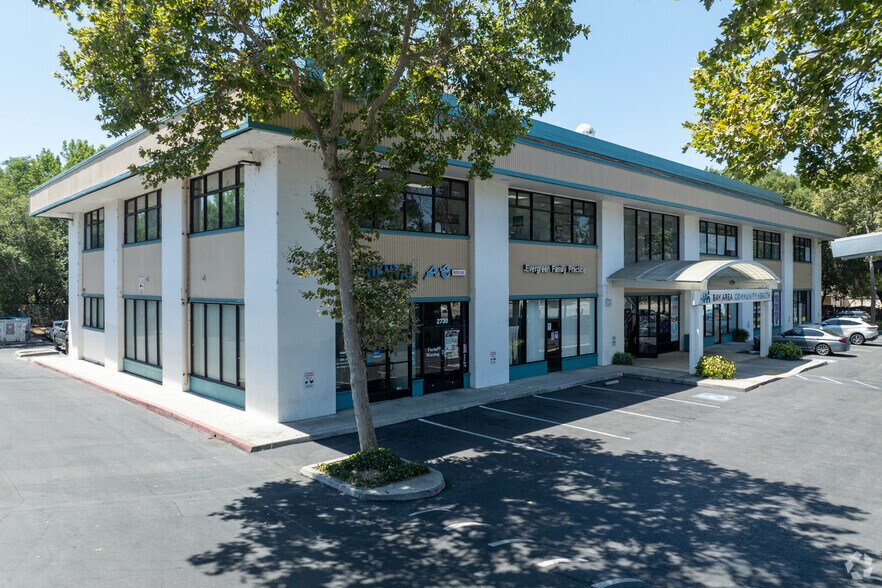 2724 Aborn Rd, San Jose, CA à louer - Photo du bâtiment - Image 2 de 6