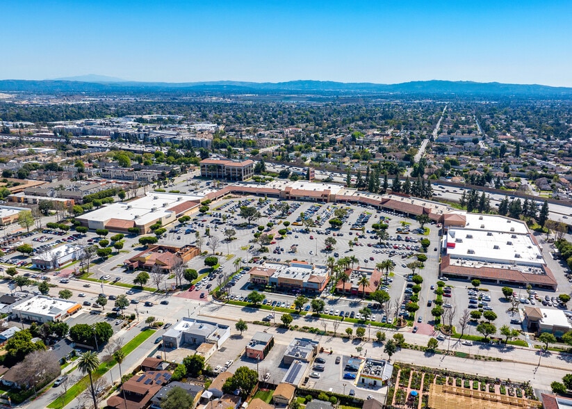 500-660 W Huntington Dr, Monrovia, CA for lease - Building Photo - Image 2 of 9