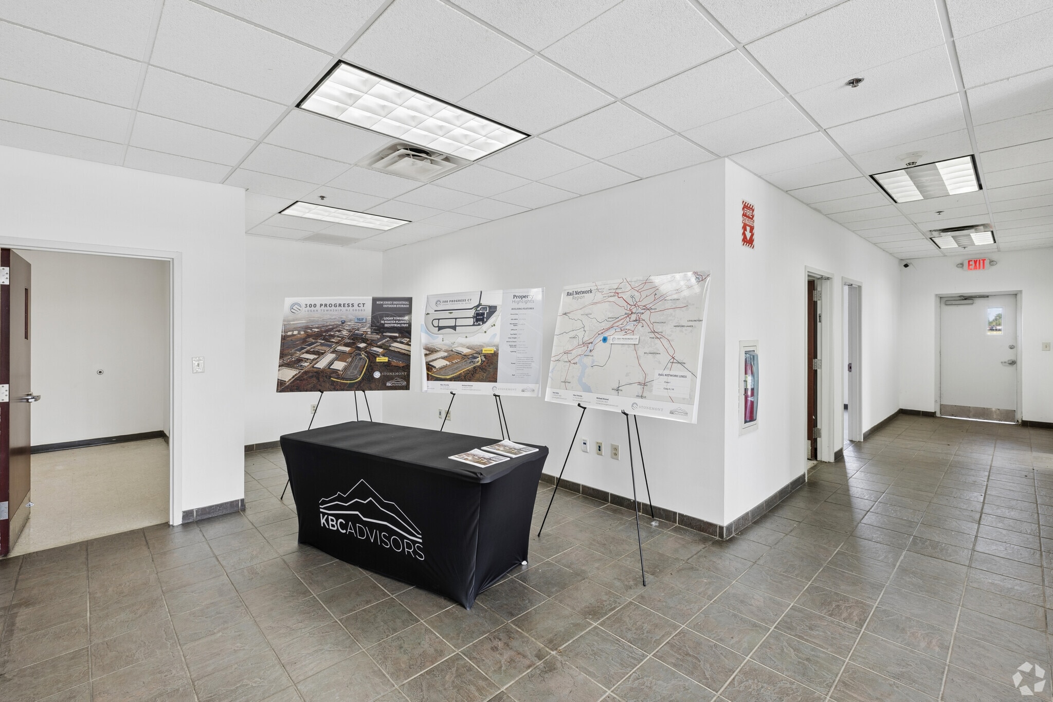 300 Progress Ct, Logan Township, NJ for lease Interior Photo- Image 1 of 17