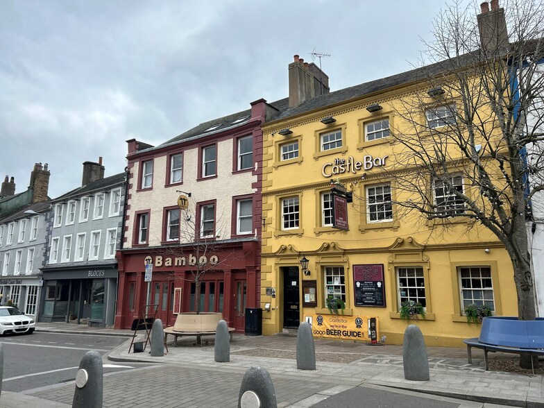 16 Market Pl, Cockermouth à louer - Photo du bâtiment - Image 1 de 13