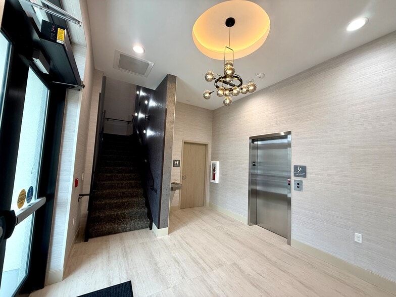 209 N Richard Jackson Blvd, Panama City Beach, FL for lease - Building Photo - Image 2 of 9