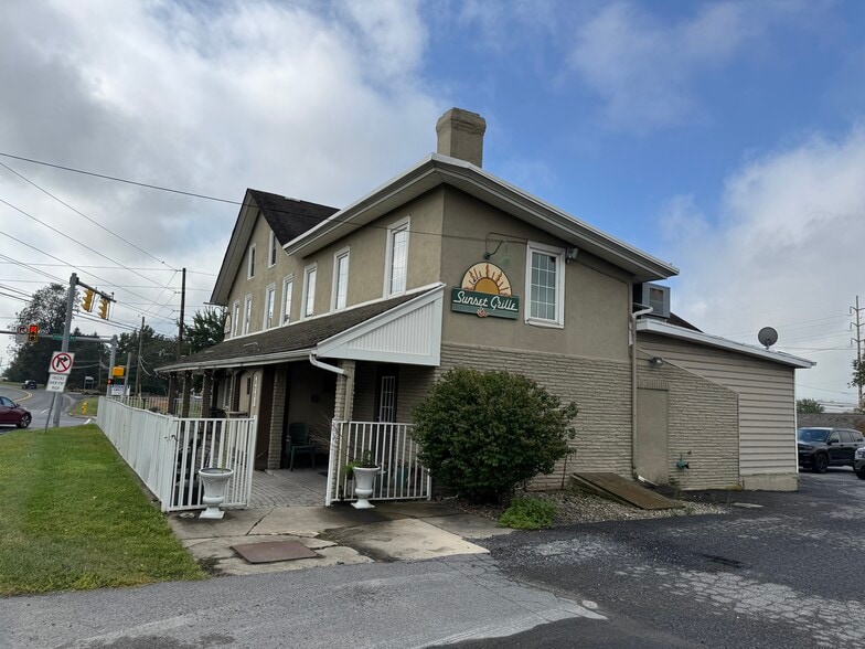 6751 Ruppsville Rd, Allentown, PA for lease - Building Photo - Image 1 of 18