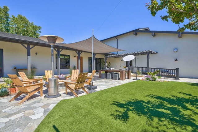 8 El Caminito Rd, Carmel Valley, CA à vendre - Photo du bâtiment - Image 2 de 20