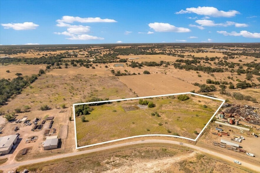 1095 County Road 234, Giddings, TX à vendre - Photo du bâtiment - Image 3 de 8
