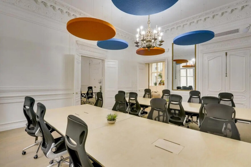 23 Rue Taitbout, Paris for lease - Interior Photo - Image 3 of 12