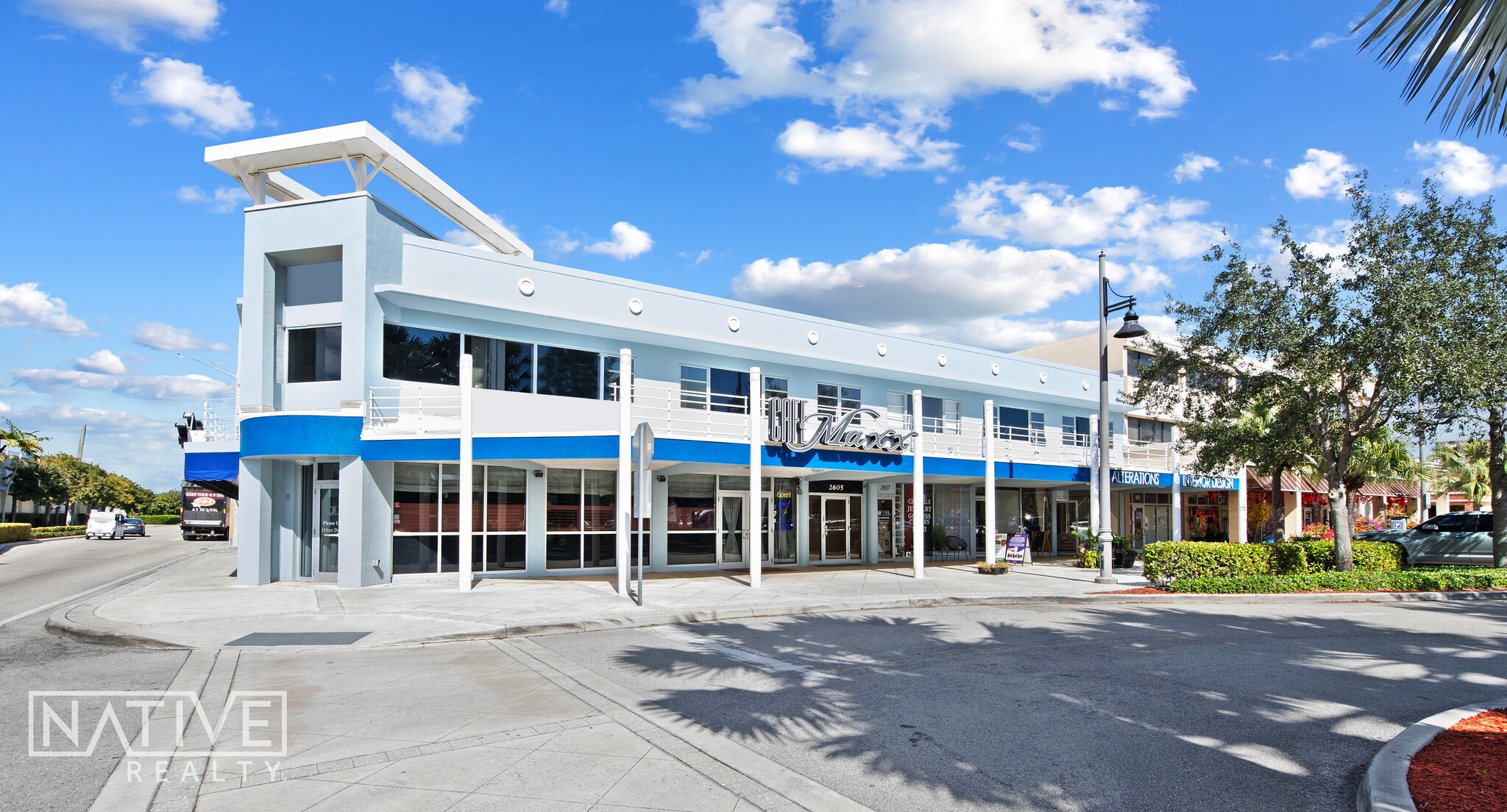 2605 E Atlantic Blvd, Pompano Beach, FL à louer Photo du bâtiment- Image 1 de 14