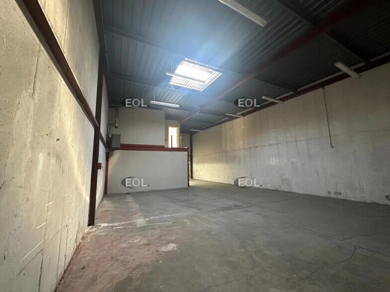 Industrial in Champigny-sur-Marne for lease - Building Photo - Image 2 of 6