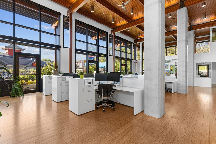 9611 Highway 97, Lake Country, BC à vendre - Photo intérieure - Image 3 de 37