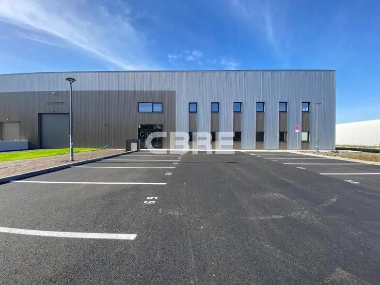 Office in Mérignac for lease - Building Photo - Image 2 of 11