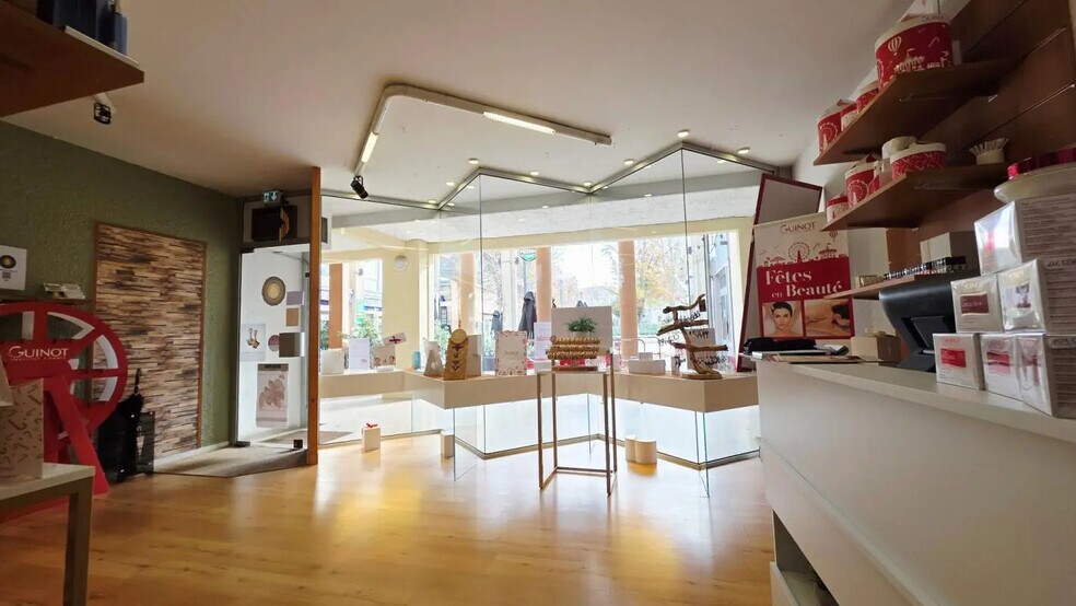 Local d'activités dans Bourges à vendre - Photo intérieure - Image 2 de 7