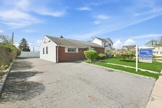 More details for 4169 Iris Pl, Bethpage, NY - Office for Sale
