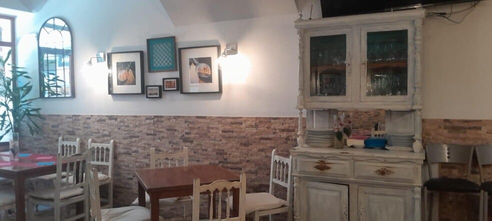 Retail in Cáceres, Cáceres for sale - Building Photo - Image 3 of 9