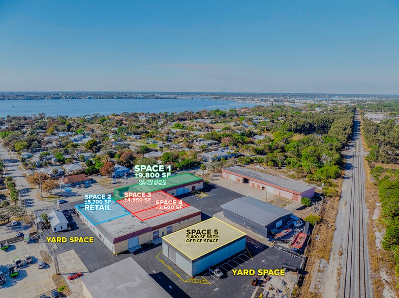 657 NE Dixie Hwy, Jensen Beach, FL for lease - Building Photo - Image 1 of 10