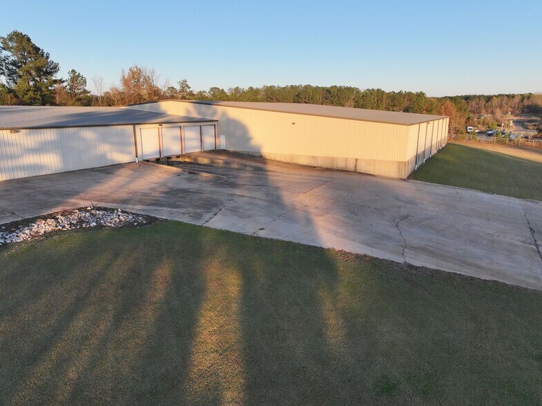 1014 Industrial Park Dr, Clinton, MS à louer - Photo du bâtiment - Image 3 de 15