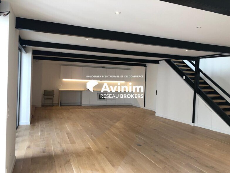 Retail in Montreuil for lease - Interior Photo - Image 3 of 10