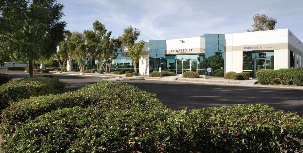 2320 W Peoria Ave, Phoenix, AZ à louer - Photo principale - Image 2 de 4