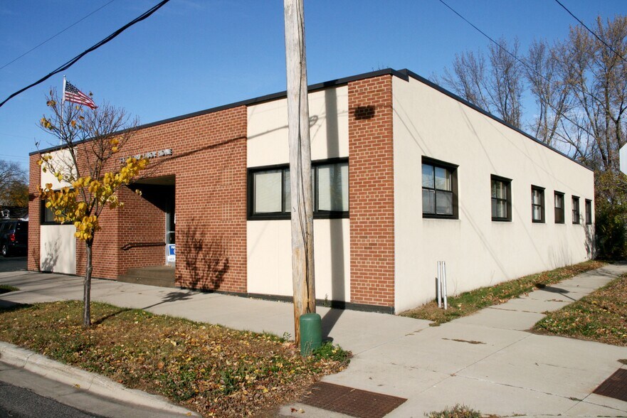 1903 4th St N, Saint Cloud, MN à vendre - Photo du bâtiment - Image 1 de 4
