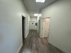 15030 Ventura Blvd, Sherman Oaks, CA for lease Building Photo- Image 2 of 4