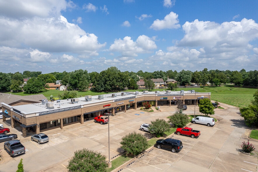 1101-1151 W 15th St, Edmond, OK for lease - Building Photo - Image 1 of 7